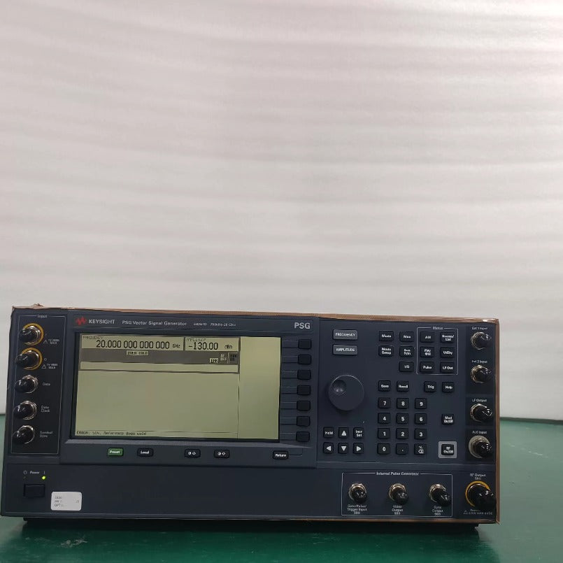 Keysight E8267D PSG Vector signal Generator 44 GHz (Agilent E8267D) Price Negotiable