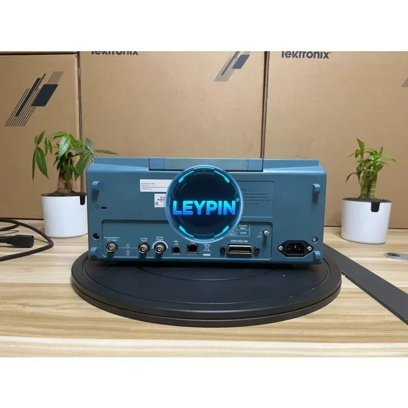 Tektronix AFG3011C Tektronix 10 MHz, Single Channel, 250 MS/s, Arbitrary/Function Generator