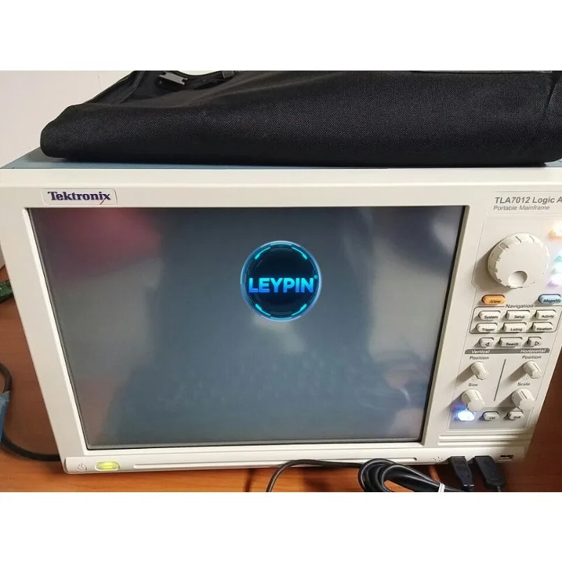 Tektronix TLA7012 Logic Analyzer mainframe only  without grabber    ytdi