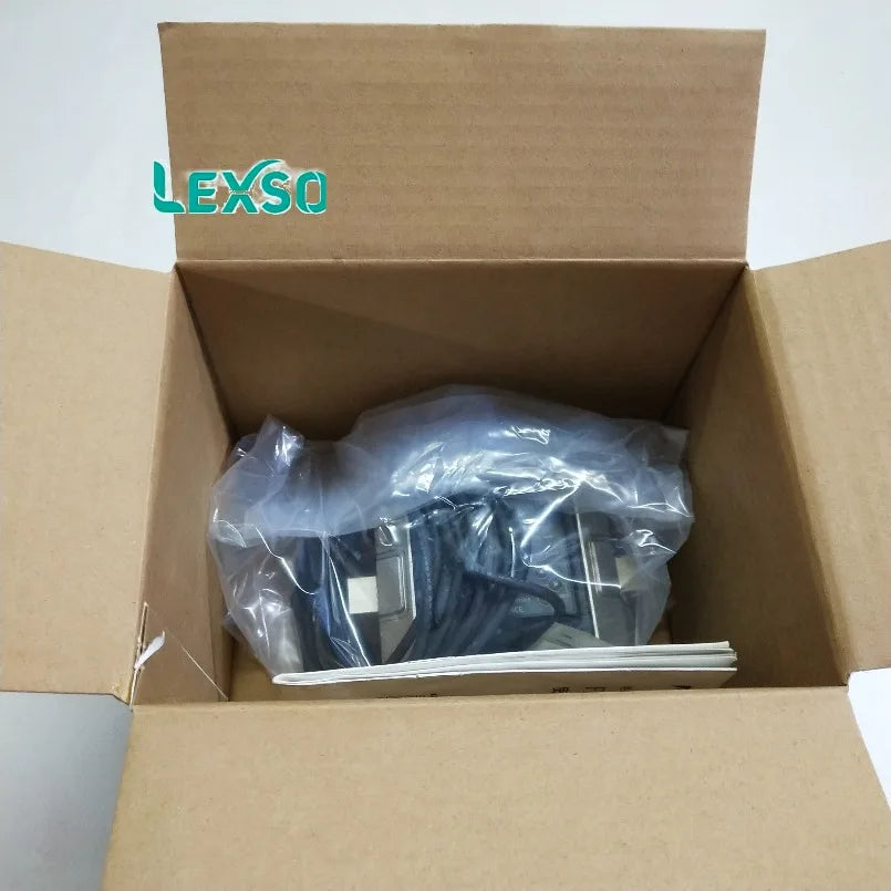 Keyence FD-M50CAYP Horizontal Mount PNP Output Electromagnetic Flow Sensor for Corrosive Fluid Monitoring lexso