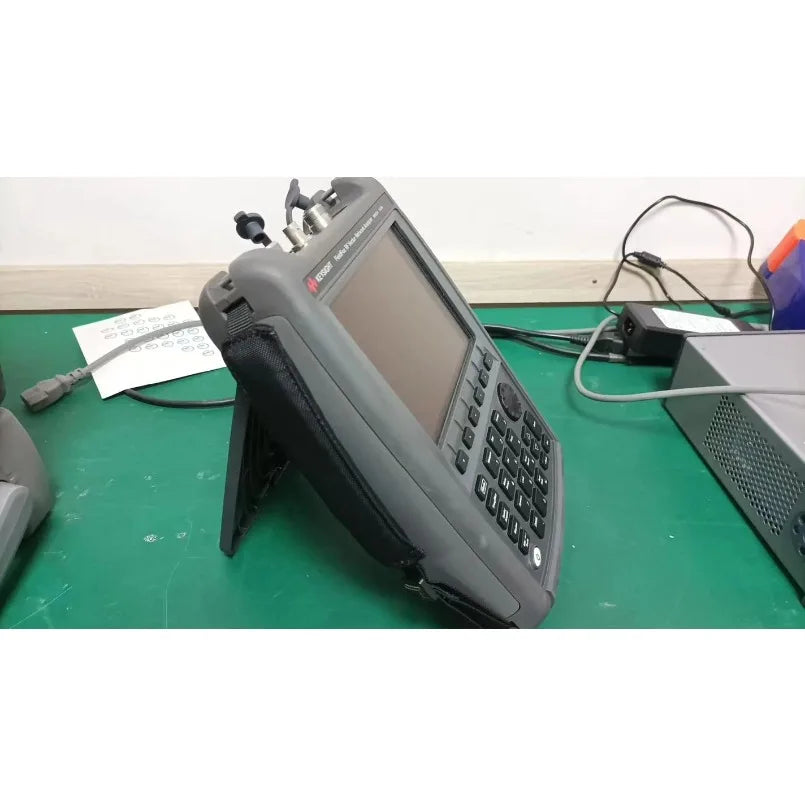 Keysight/ AGILENT N9923A FIELDFOX RF VECTOR NETWORK ANALYZER 6GHz     ytdi