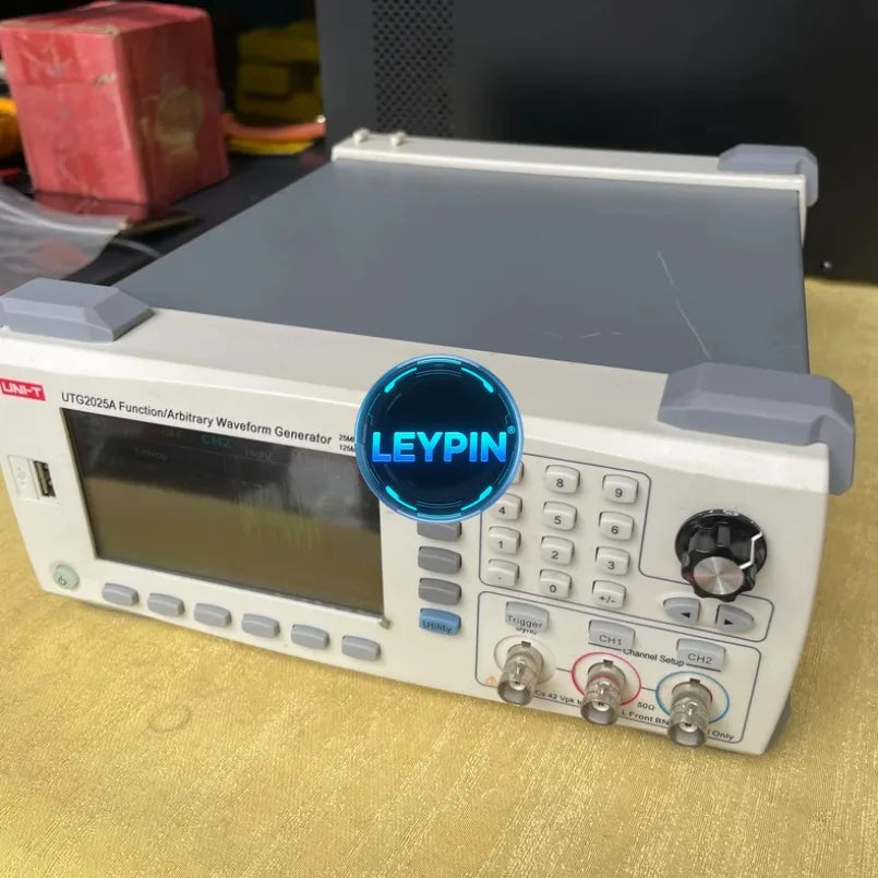 UNI-T UTG2025A 25MHz USB Dual Channels Signal Function Arbitrary Waveform Generator     lexso