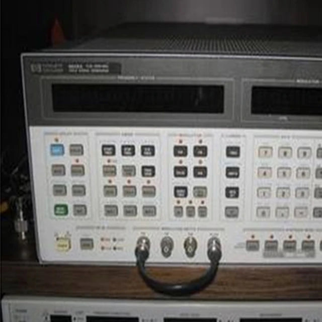 Second-hand Agilent HP8647A/8647A RF Signal Generator 1G 250kHz-1000MHz
