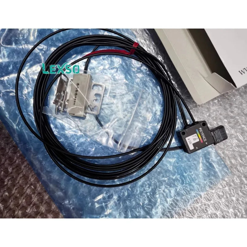 New in Box Keyence CZ-H35S Fiber Optic Photoelectric Sensor lexso