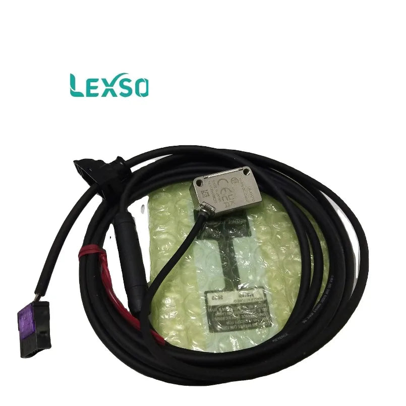 Original KEYENCE LR-XH250  Digital CMOS Laser Sensor Head  Separate Amplifier Model lexso