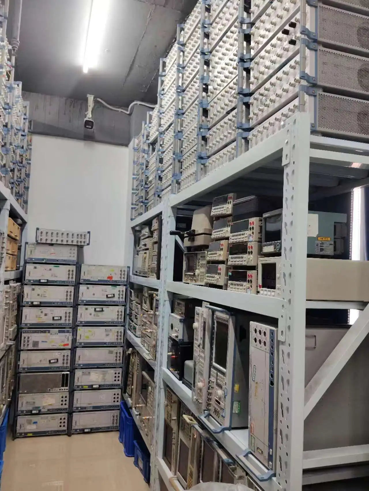 Keysight N5193A UXG X Series Signal Generator 10 MHz to 40 GHz