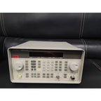 KEYSIGHT HP Agilent 8648C Signal Generator Frequency 9 kHz- 3.2 GHz WITH 1E5 1E2     lexso