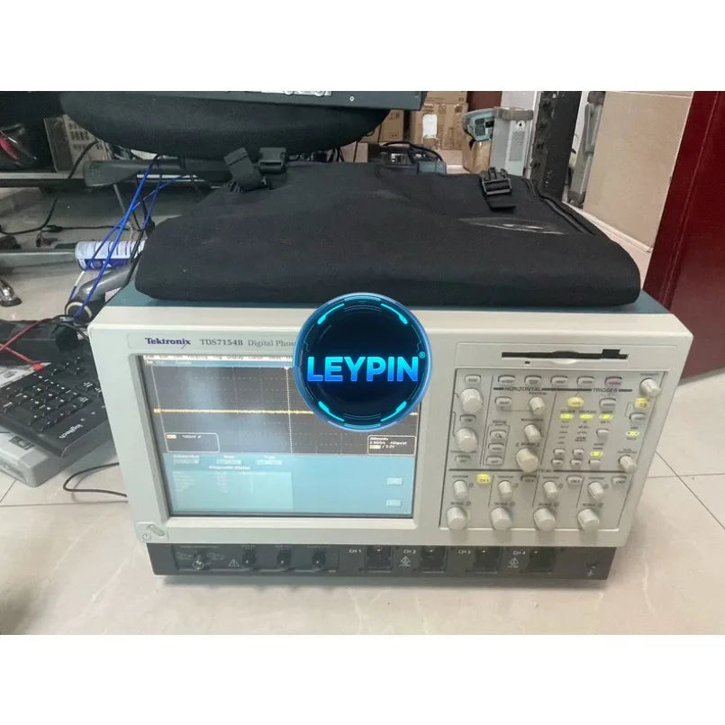 Tektronix TDS7154B: Digital Phosphor Oscilloscope    ytdi