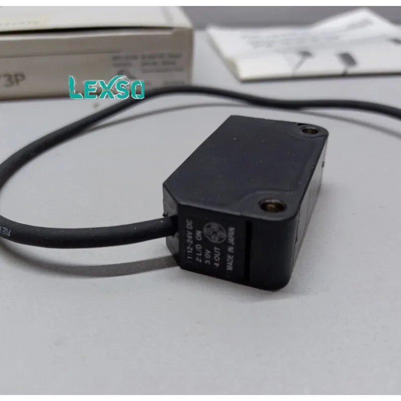 Brand New Original Stock KEYENCE PZ-V73P  M12 Connector Type PNP   lexso