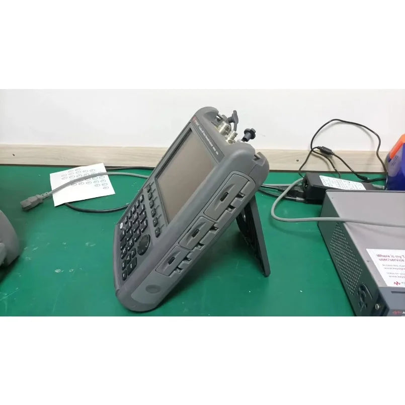 Keysight/ AGILENT N9923A FIELDFOX RF VECTOR NETWORK ANALYZER 6GHz     ytdi