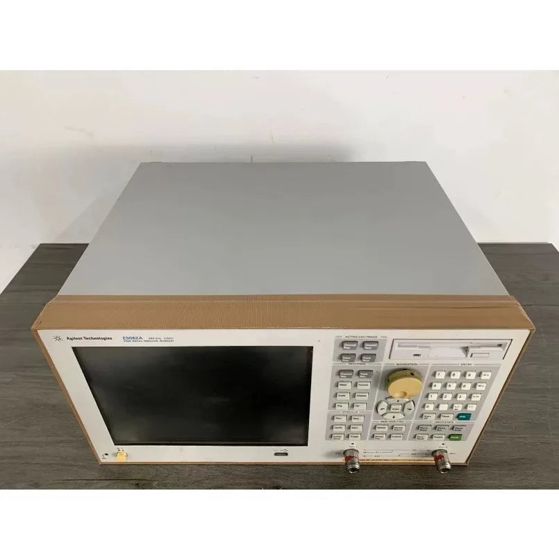 KEYSIGHT / Agilent E5062A 300kHz-3GHz Vector network Analyzer/     ytdi