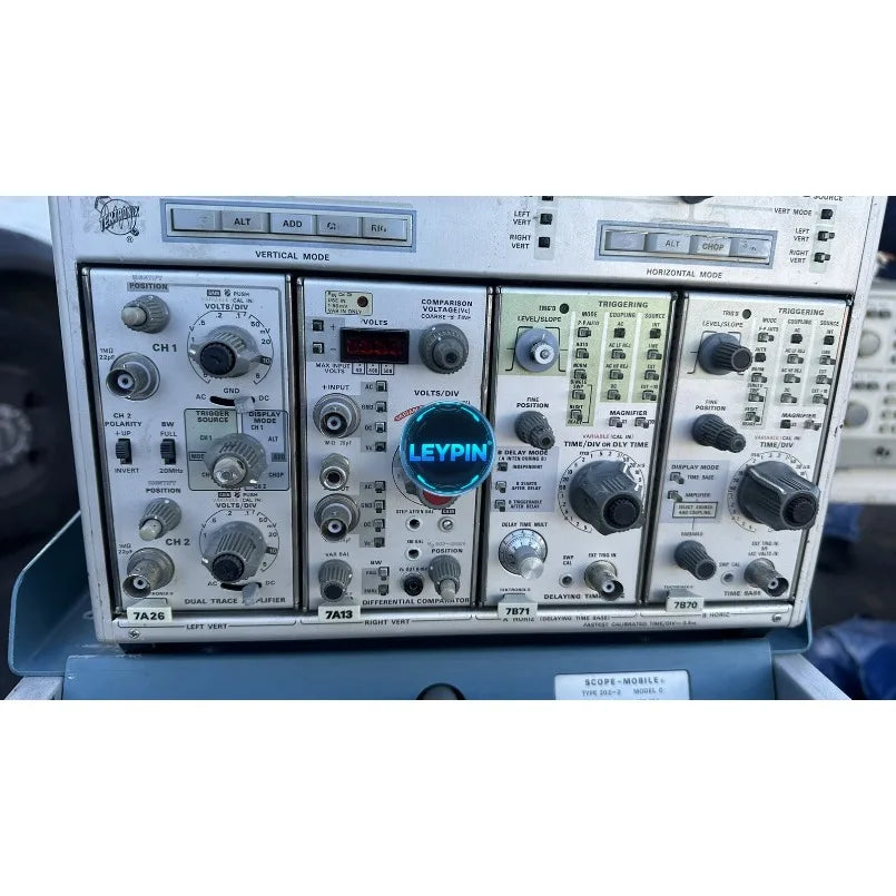Tektronix 7904 Oscilloscope with 7A26  7A13  7b71  And 7B70 MODULES    ytdi