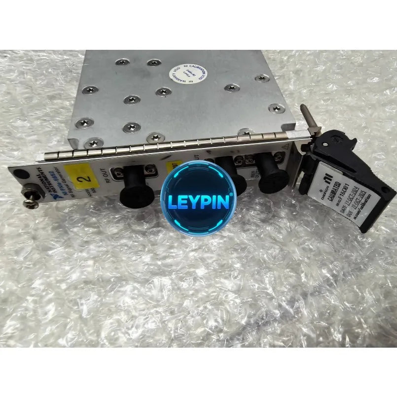 NI PXIe-5652 PXI RF Analog Signal Generator Fast Shipping  USED *   ytdi