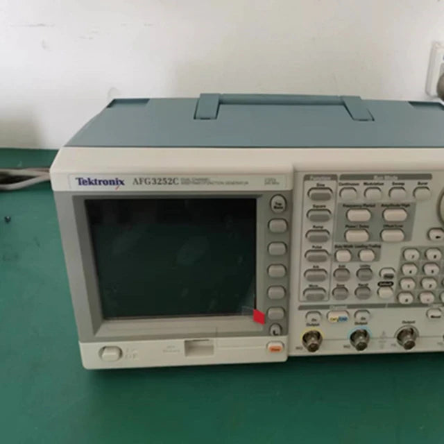 Used Tektronix AFG3252 Arbitrary Waveform/Function Generator 240MHz Signal Source