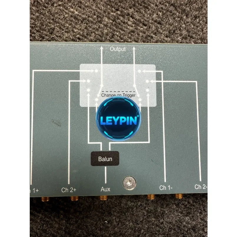 Tektronix BSASWITCH Instrument Switch w/ USB Cable & Flash Drive    ytdi