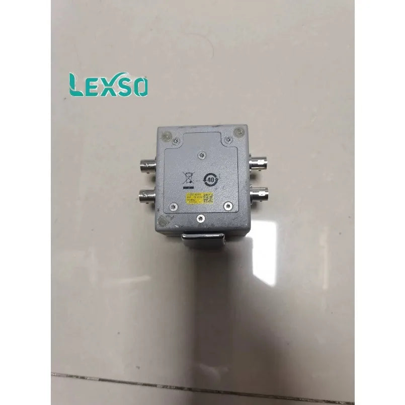 Keysight N1295A Test Fixture up to 42 V/1 a Measurements Designed for the B2900B Series    lexso
