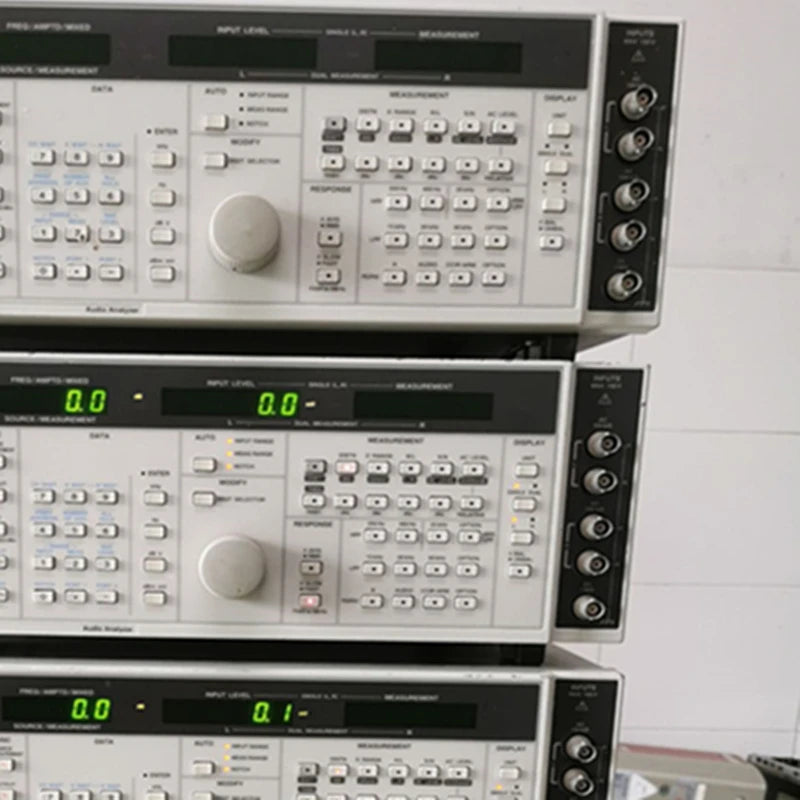 Used LEVEAR VP8132D Signal Generator AM/FM Source