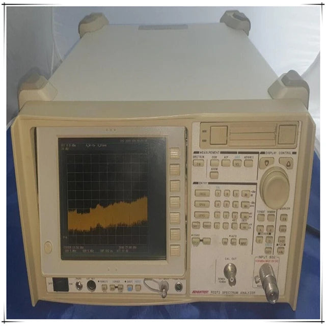 Used Advantest R3272 Handheld Spectrum Analyzer 9kHz-26.5GHz Network Analyzer