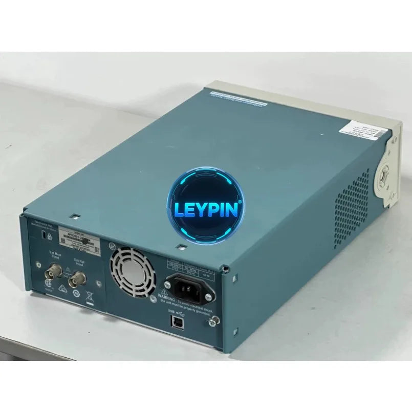 1pcs Tektronix AFG2021 Arbitrary / Function Generator 20 MHz /Good function   ytdi