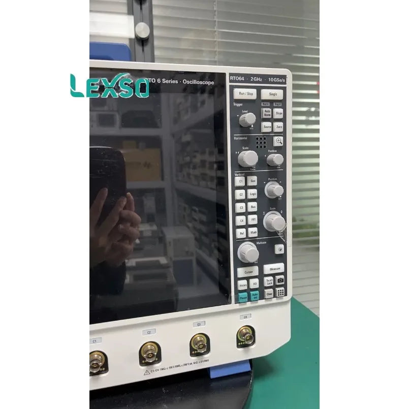 Rohde Schwarz RTO64 High-Speed Oscilloscope 1 Million Waveforms Per Second     lexso