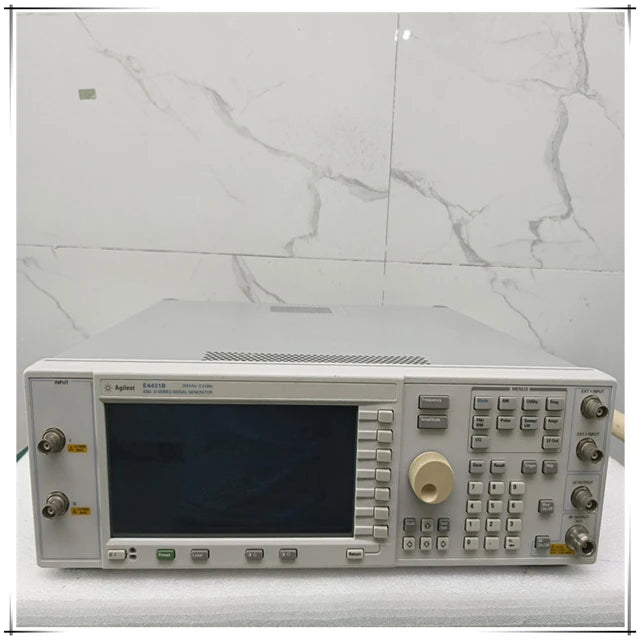 Second-hand Agilent E4431B Signal Source 2G Signal Generator 250k-2G Made in America