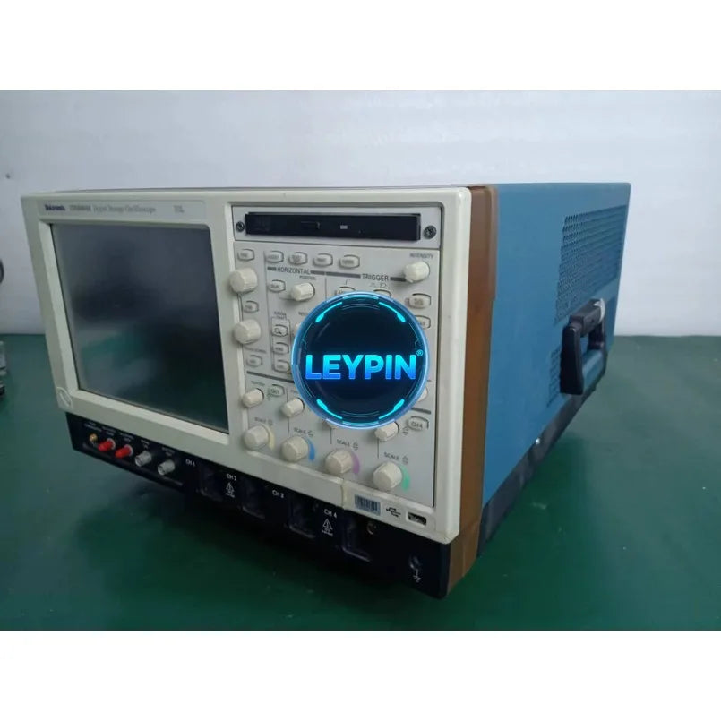 TEKTRONIX - TDS6804B - DIGITAL STORAGE OSCILLOSCOPE- 8 GHz - FOR SPARES    ytdi