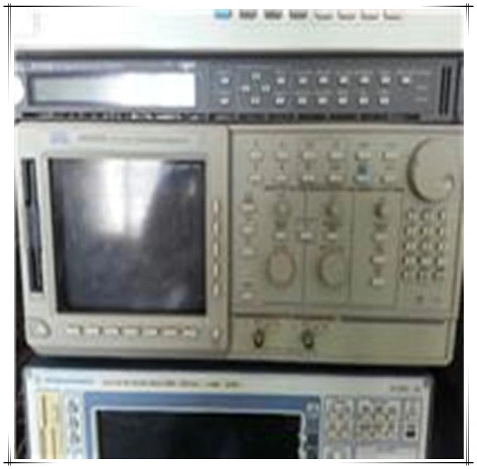 Used Tektronix AWG520 Function Signal Source Arbitrary Waveform Generator