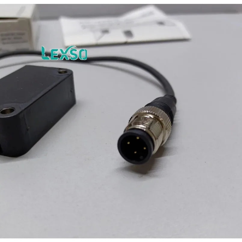 Brand New Original Stock KEYENCE PZ-V73P  M12 Connector Type PNP   lexso