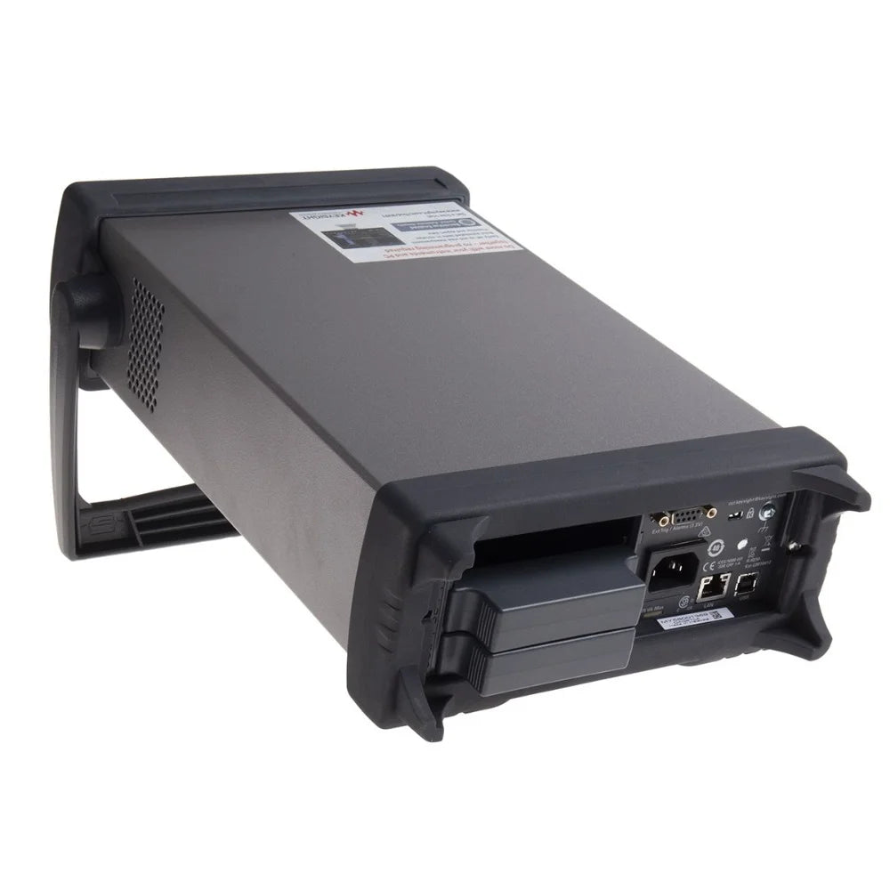 Keysight Technologies DAQ970A Data Acquisition System 120 Channel(s) LAN USB 22 Bit 100K on Board Memory 1 Year Warranty    ytdi