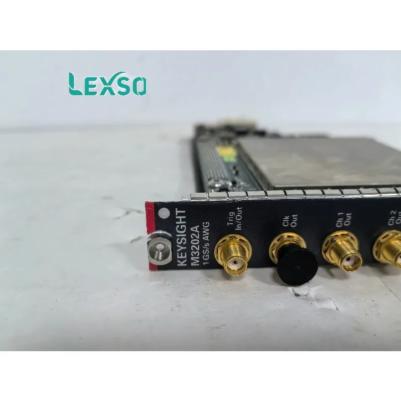 Keysight  M3202A PXIe Arbitrary Waveform Generator, 1 GSa/s, 12 Bit, 400 MHz    lexso