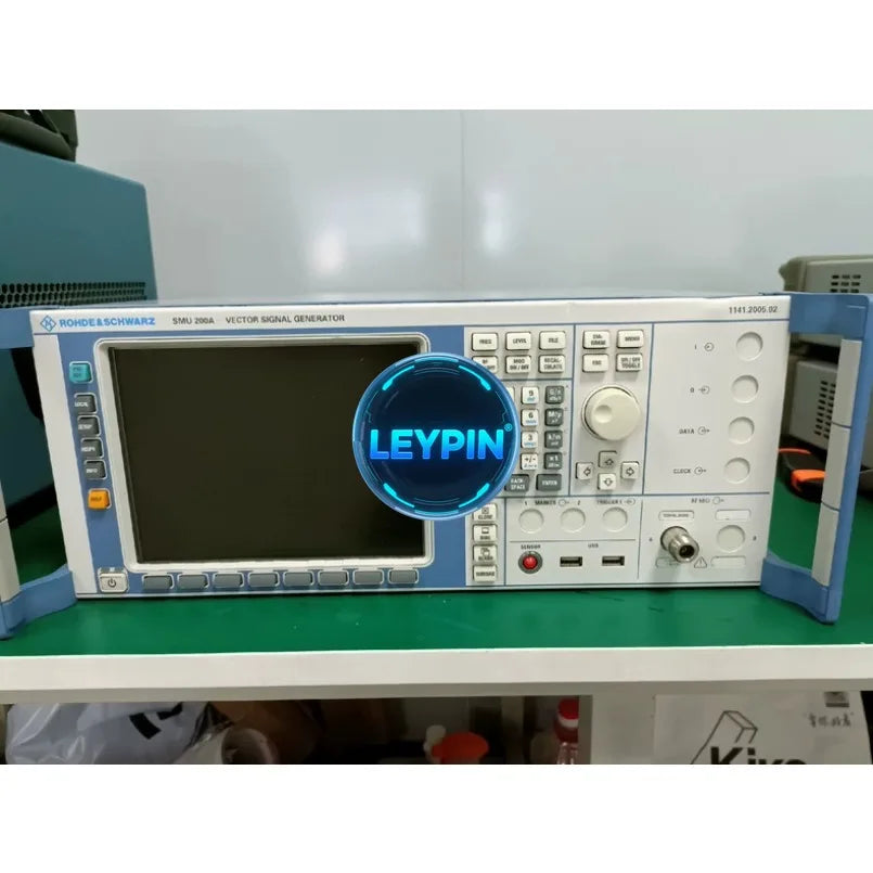 Rohde & Schwarz SMU200A Microwave Signal Generator with Square Waveform 0.1 mV Amplitude Resolution 0.1 Hz   lexso