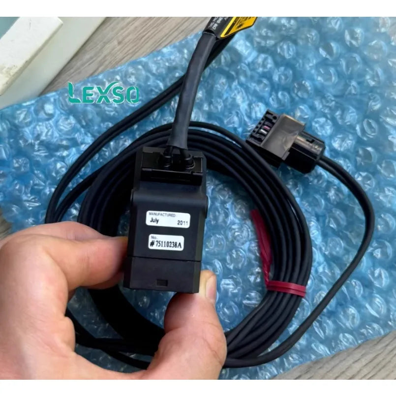 Keyence GV-H1000 Laser Displacement Sensor GVH1000 Brand New   lexso