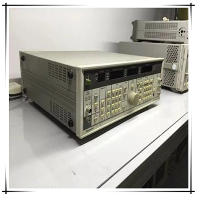 Used LEVEAR VP8132D Signal Generator AM/FM Source
