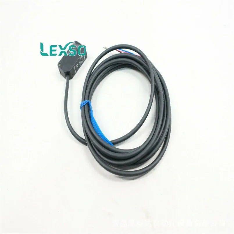 KEYENCE PZ-M31 PZ-M32 PZ-M33 PZ-M35 12v~24VDC optical reflection-sensor lexso