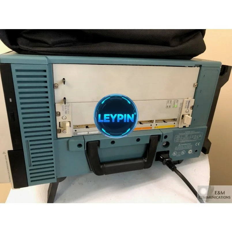 TLA 714 TEKTRONIX LOGIC ANALYZER COLOR PORTABLE MAINFRAME TLA 7N2 SER# B010949    ytdi