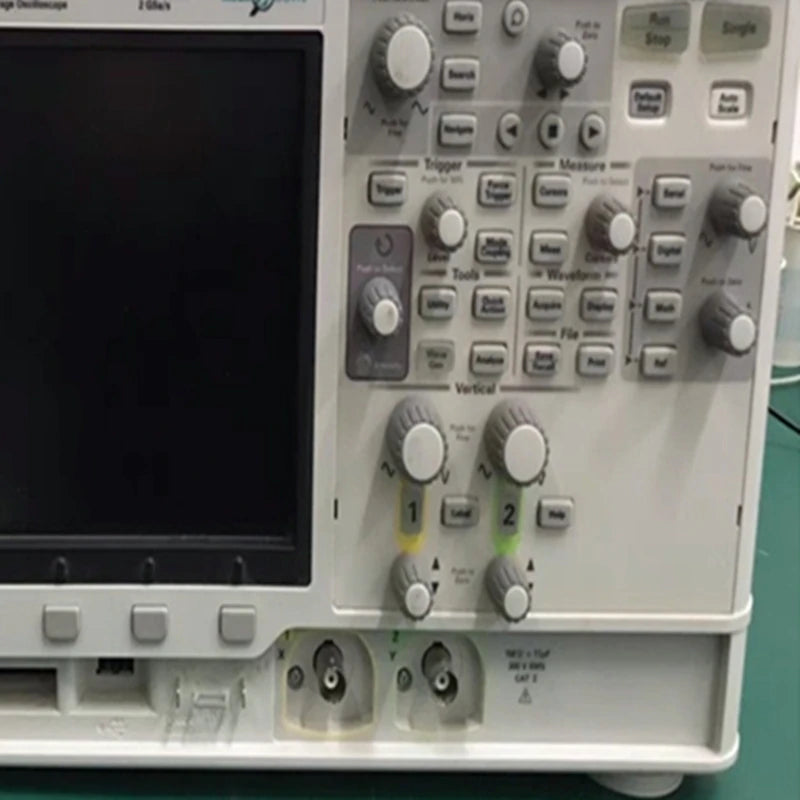 Used Keysight DSOX2024A digital oscilloscope 200MHz 4 channels DSOX2024A oscilloscope
