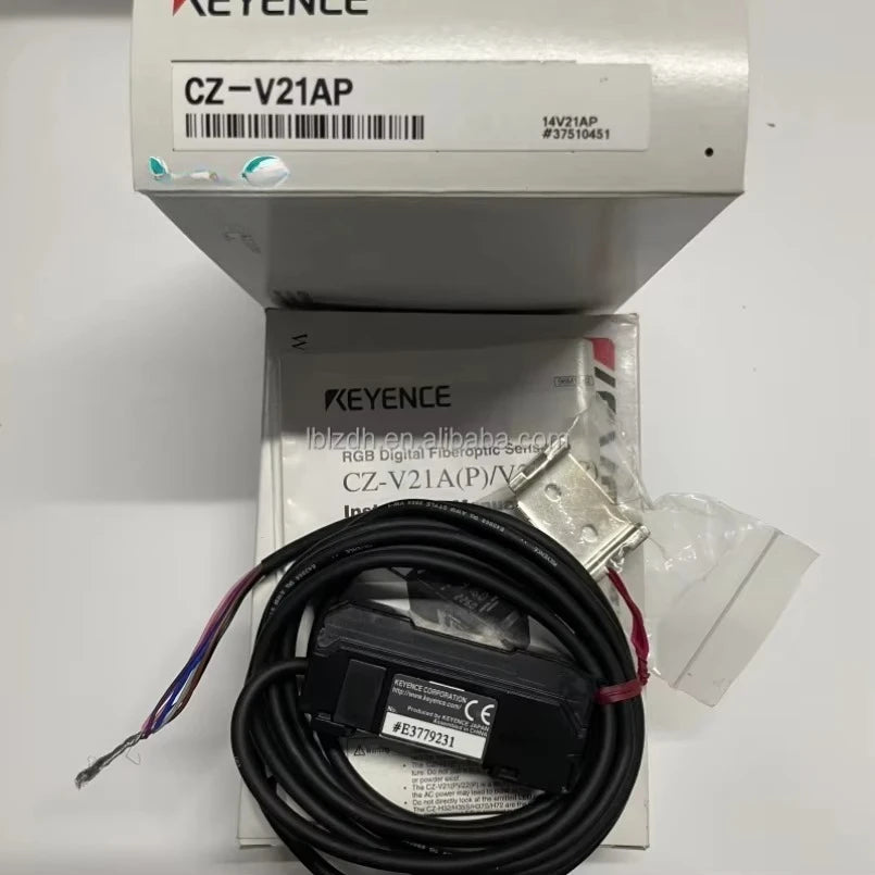 Original KEYENCE CZ-V21AP Digital Sensor Amplifier 24 VDC lexso   ytdi