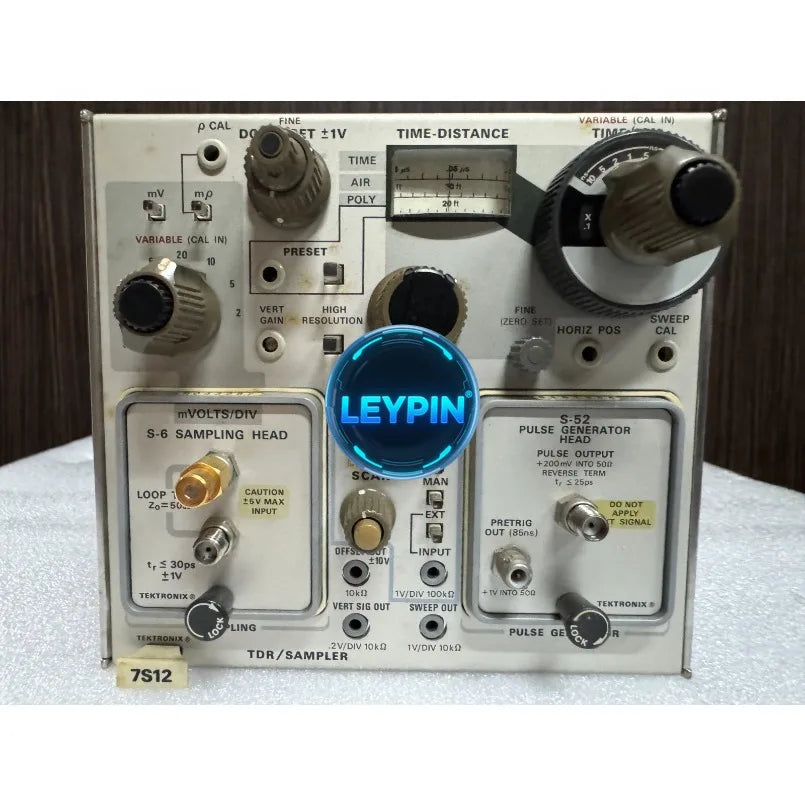 Tektronix 7S12 TDR / Sampler with S-6 Sampling Head & S-52 Pulse Generator Head    ytdi