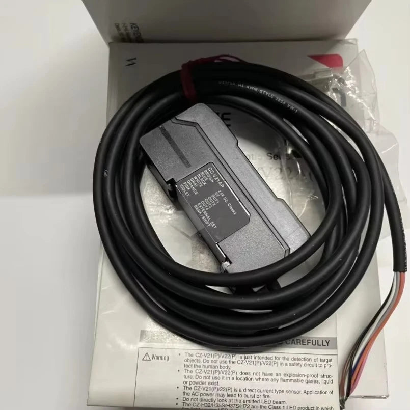 Original KEYENCE CZ-V21AP Digital Sensor Amplifier 24 VDC lexso   ytdi