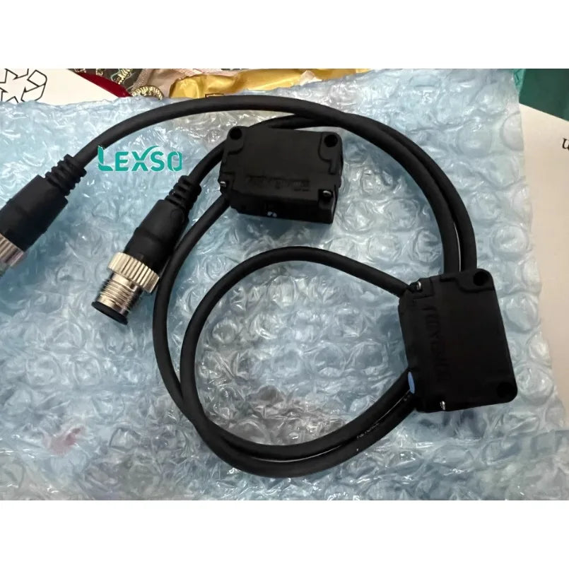 KEYENCE PZ-G52EN PZ-G52EP Photoelectric Switch Sensors Square Transmissive M12 Connector Type with Cable NPN lexso