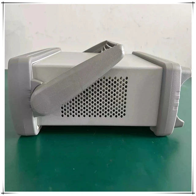 Second-hand KEYSIGHT 53220A & 53230A RF Universal Frequency Counter/Frequency Meter