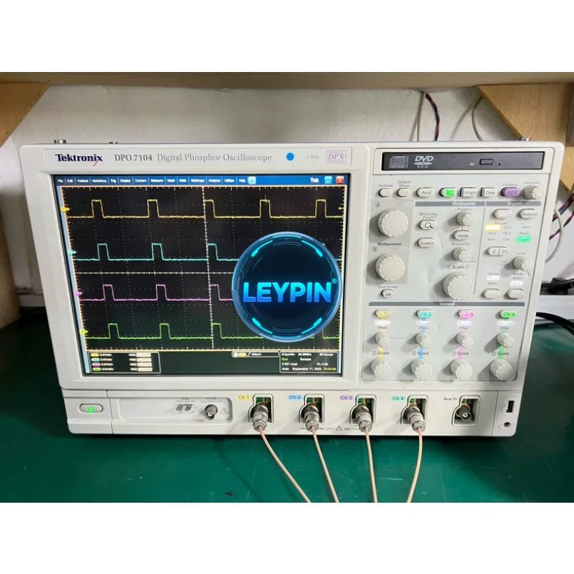 Spot Sale of Tektronix DPO7104 Digital Fluorescence Oscilloscope