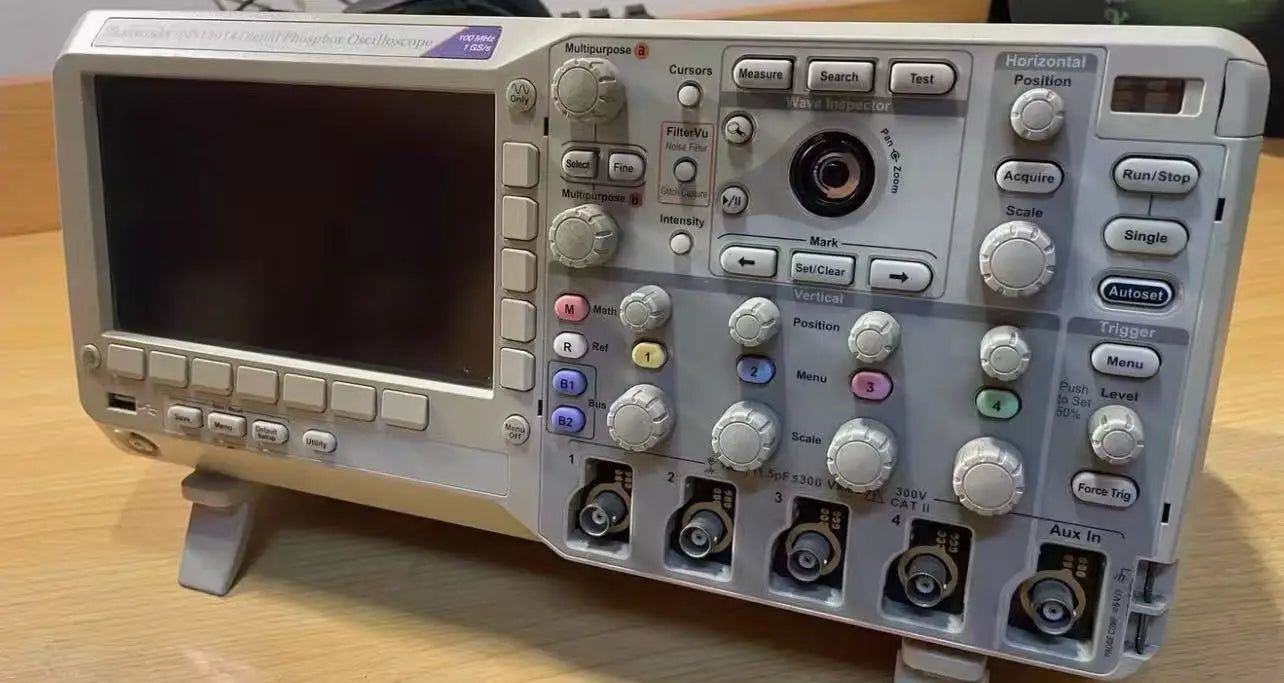 Tektronix MSO/DPO2000 Mixed Signal/Digital Fluorescence Oscilloscope