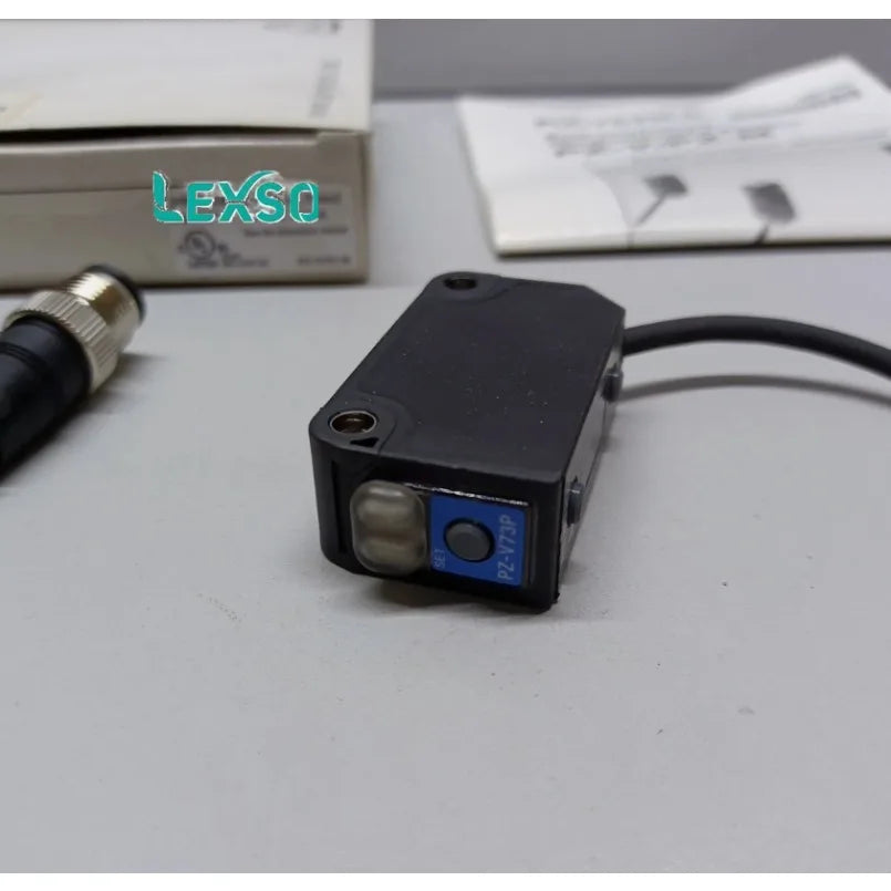 Brand New Original Stock KEYENCE PZ-V73P  M12 Connector Type PNP   lexso