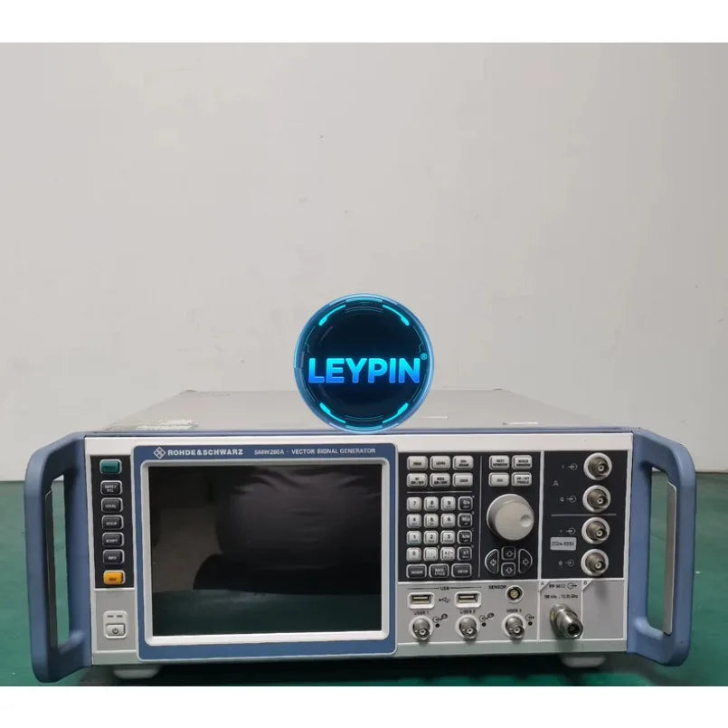 Rohde&Schwarz SMW200A Vector Signal Generator with a Maximum Frequency of 67 GHz    lexso