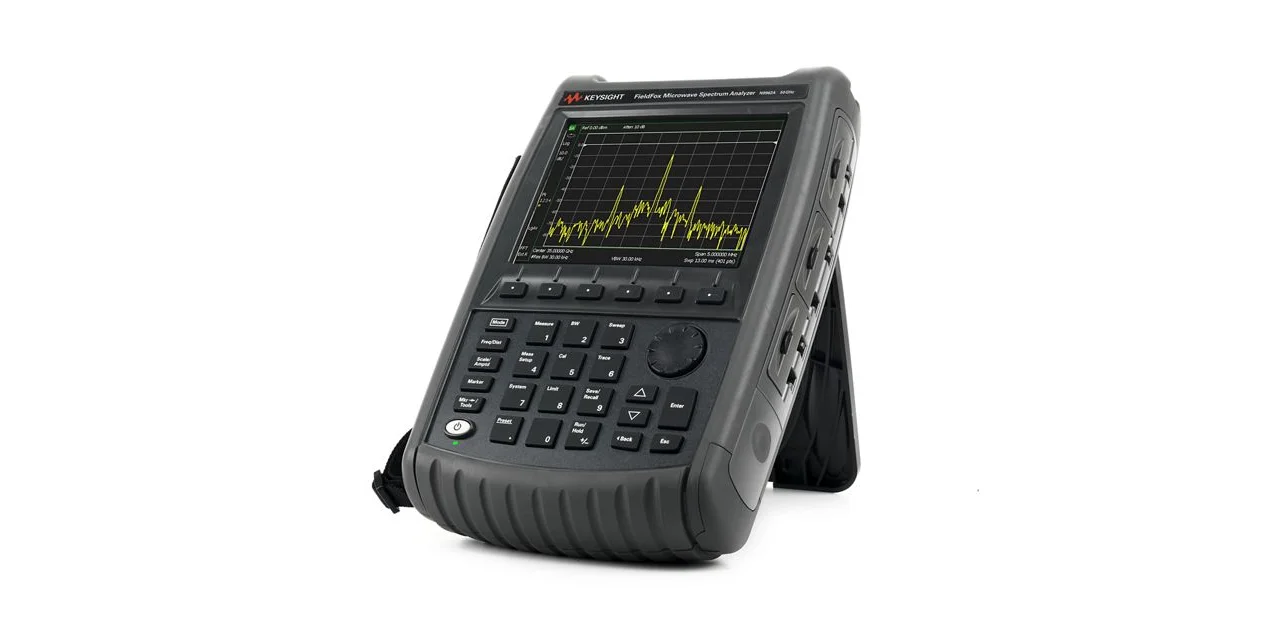 Keysight N9926A FieldFox Handheld Microwave Vector Network Analyzer, 14 GHz