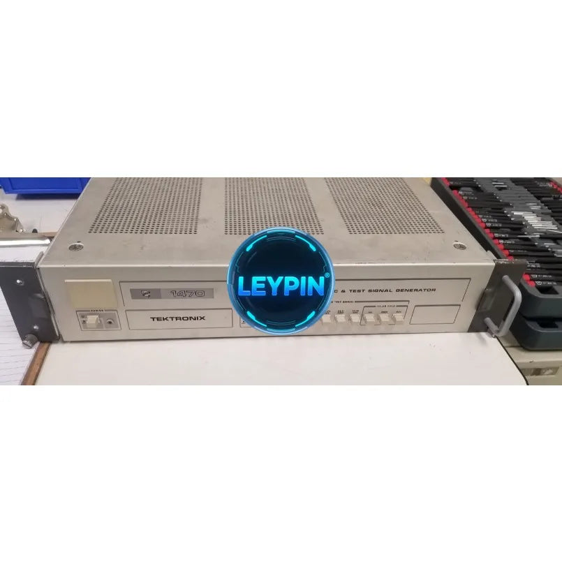 Tektronix 1470 NTSC CCTV Color Sync & Test Signal Generator    ytdi