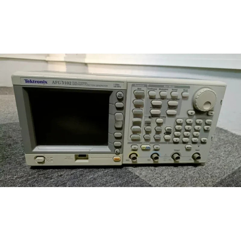 Used Tektronix AFG3102 Dual Channel Arbitrary/Function Generator 1GS/s 100 MHz Tektronix AFG 3102   ytdi