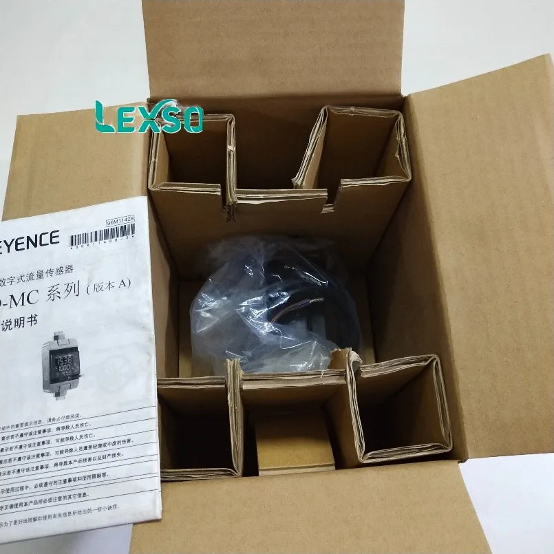 Keyence FD-M50AY Horizontal Mount Electromagnetic Flow Sensor for Industrial Cooling Systems lexso
