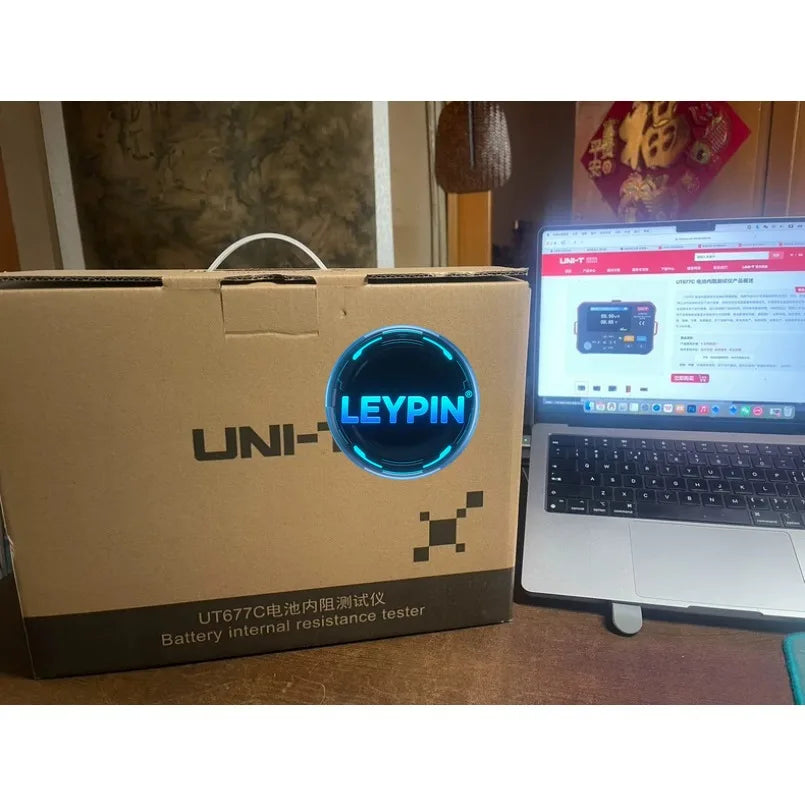 UNI-T UT677C Insulation Resistance Meter Internal Battery for Test Instrument with Data Hold Feature     lexso